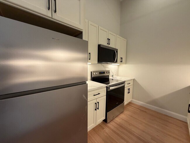 Building Photo - 38-42 Washington st-Unit 301
