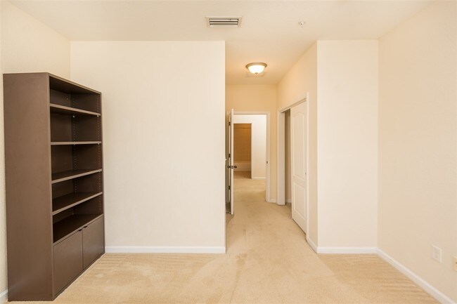 Building Photo - 175 Bayberry Cir