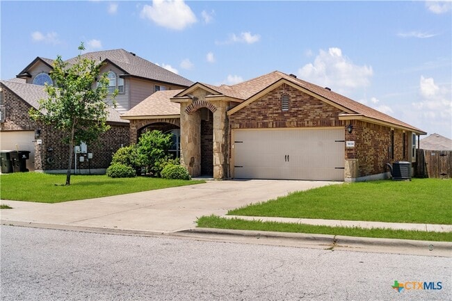 Building Photo - 5634 Stonehaven Dr