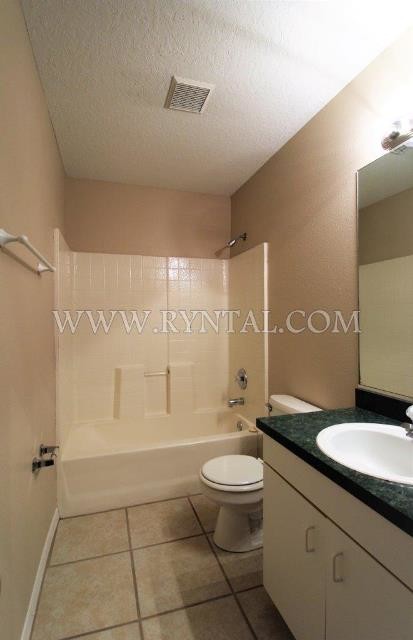 Building Photo - 2311 18th Ave E