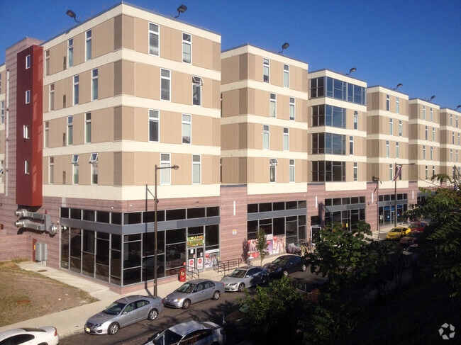 Exterior_Building View - Temple Crossing