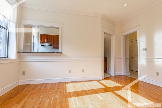 Building Photo - 1332 Commonwealth Ave
