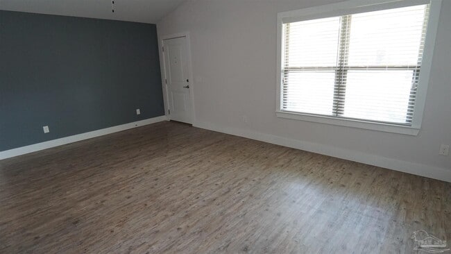 Building Photo - 138 Cottage View Dr