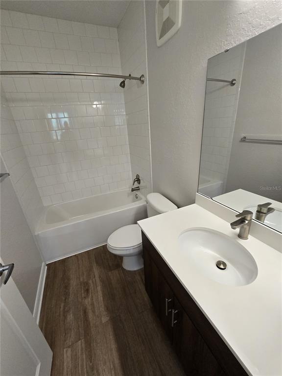 Building Photo - 6545 Brook Village Cove
