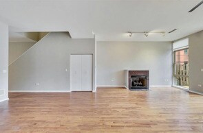 Building Photo - 324 N Jefferson St