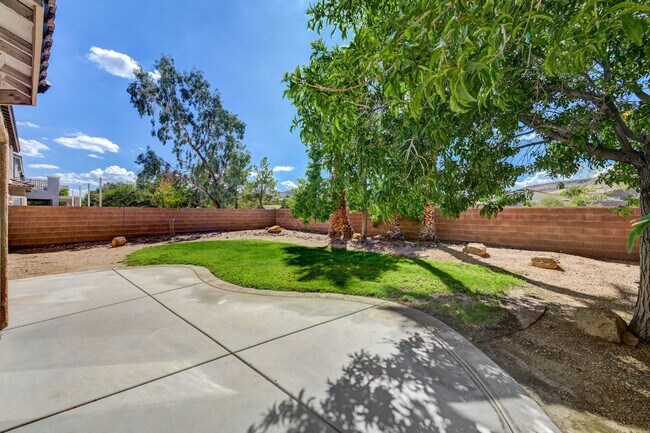 Building Photo - Southern Highlands Single Family Home