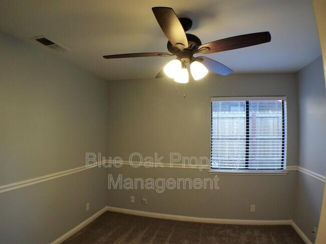 Building Photo - 3008 California Park Dr