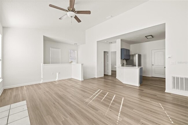 Building Photo - 18006 Villa Creek Dr