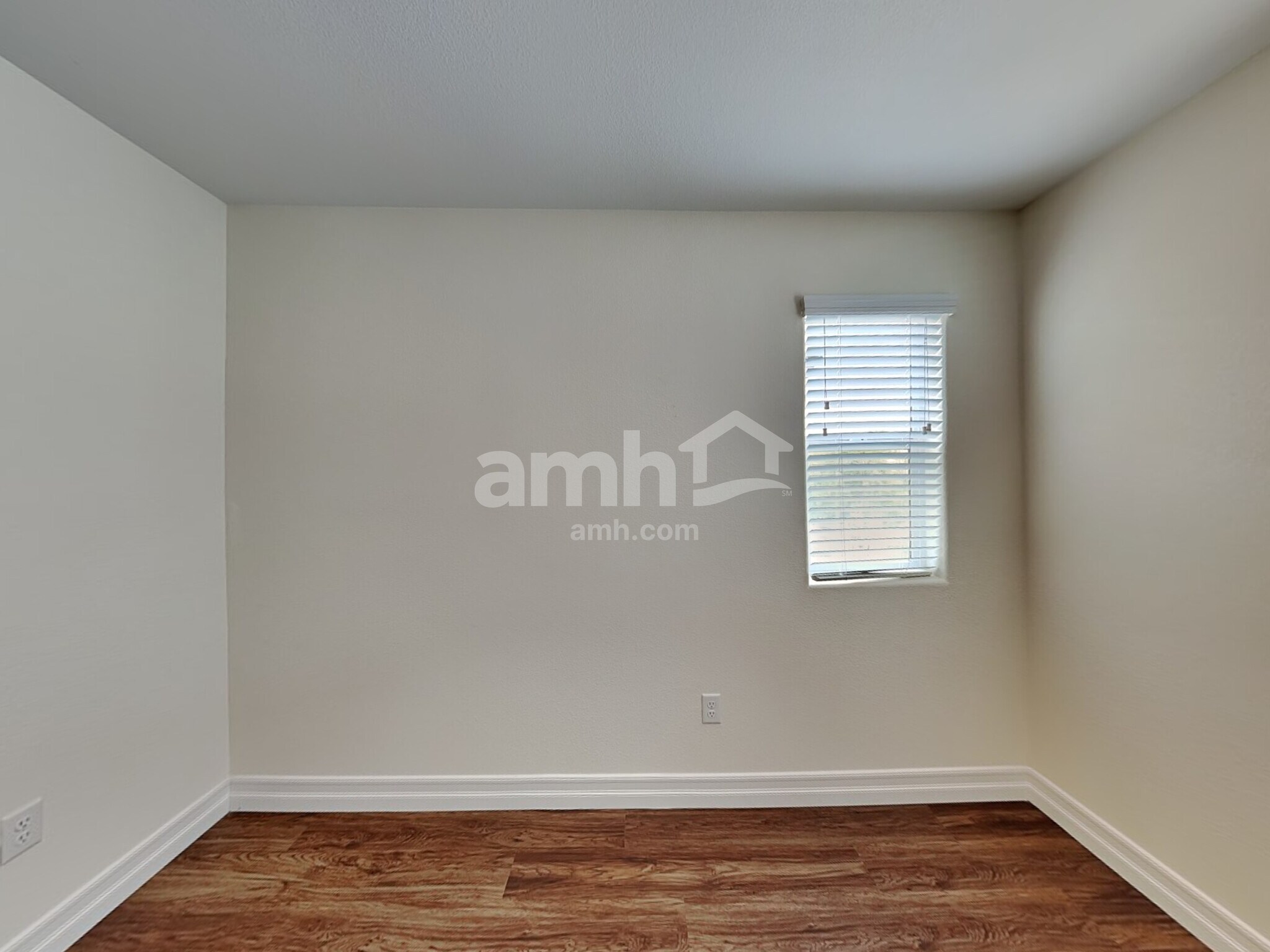 Building Photo - 5855 Petronius St