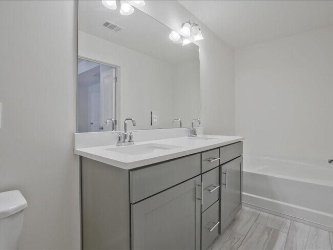 Building Photo - 6413 Shalks Xing Dr