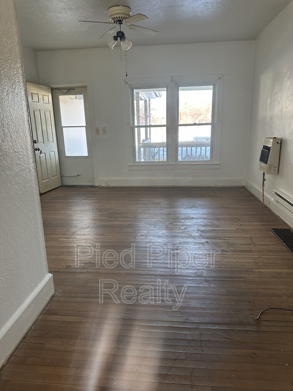 Building Photo - 639 W Pleasant St