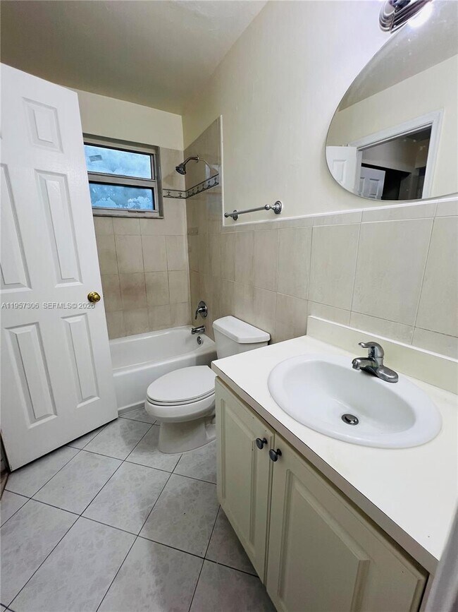 Building Photo - 2040 NW 89th Ave