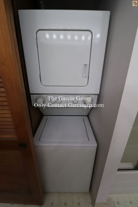 Building Photo - 10634 SW 49th Ave