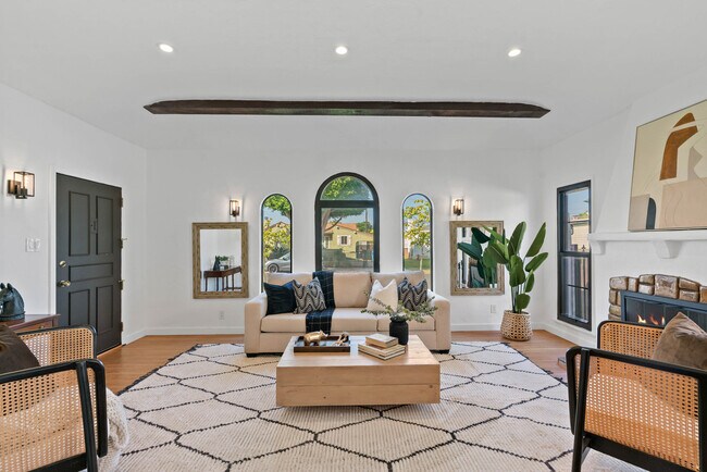 Building Photo - 8702 S 4th Ave