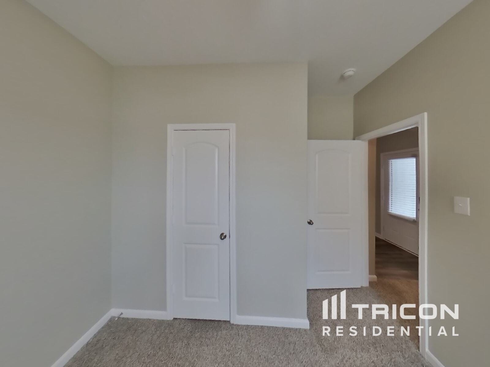 Building Photo - 9721 Sierra Grande Dr