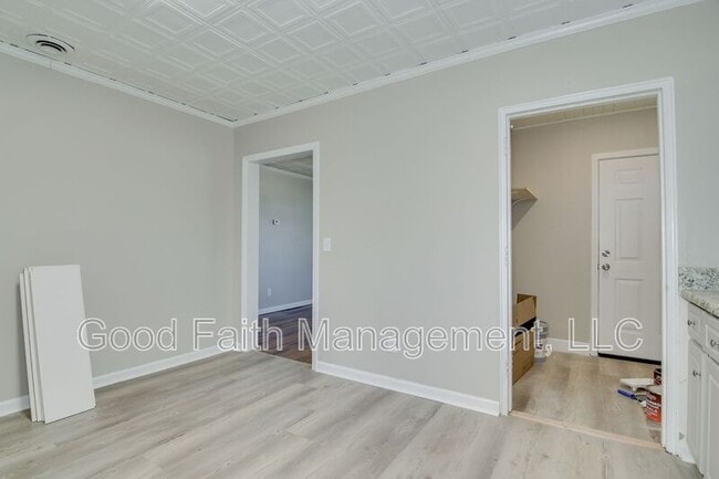 Building Photo - 2401 Norfolk St