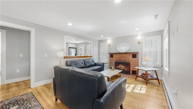 Building Photo - 10 Rear Robinson St