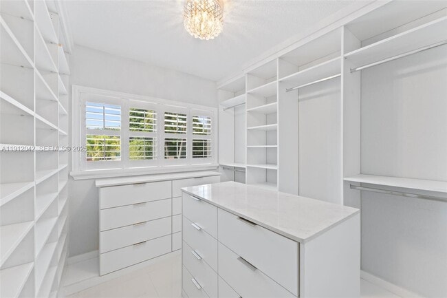 Building Photo - 6371 SW 23rd St