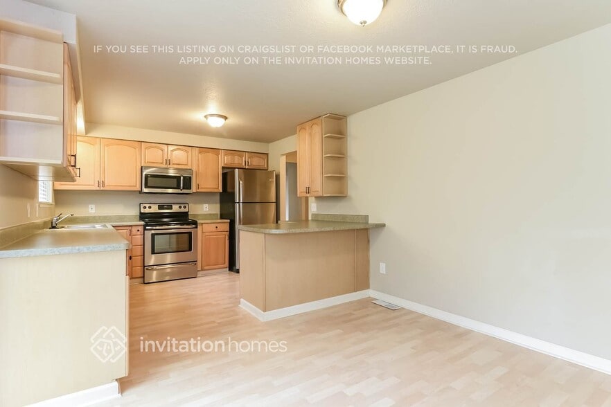 Building Photo - 34811 27th Ave SW