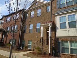 Building Photo - 456 Fieldview Ln