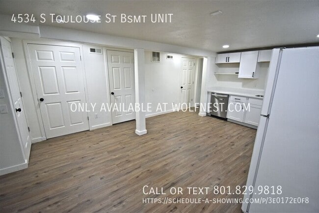 Building Photo - 4534 Toulouse St