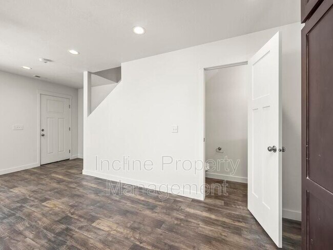 Building Photo - 178 E 630 N