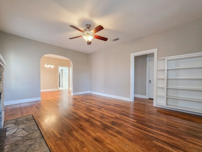 Building Photo - 3901 Red River St