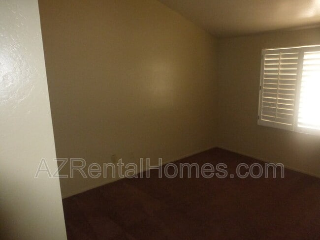 Building Photo - 2139 E Sanos Dr