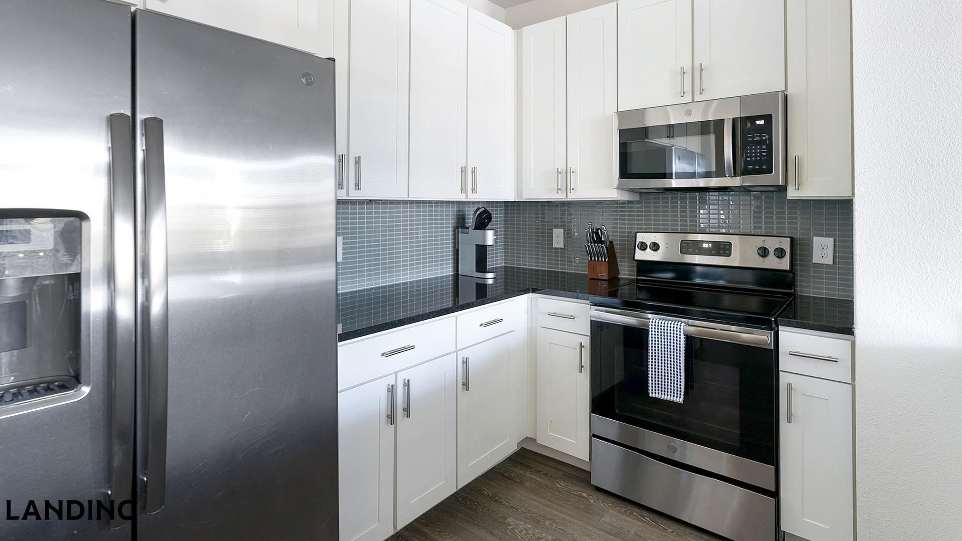 Building Photo - 300 Enclave Dr