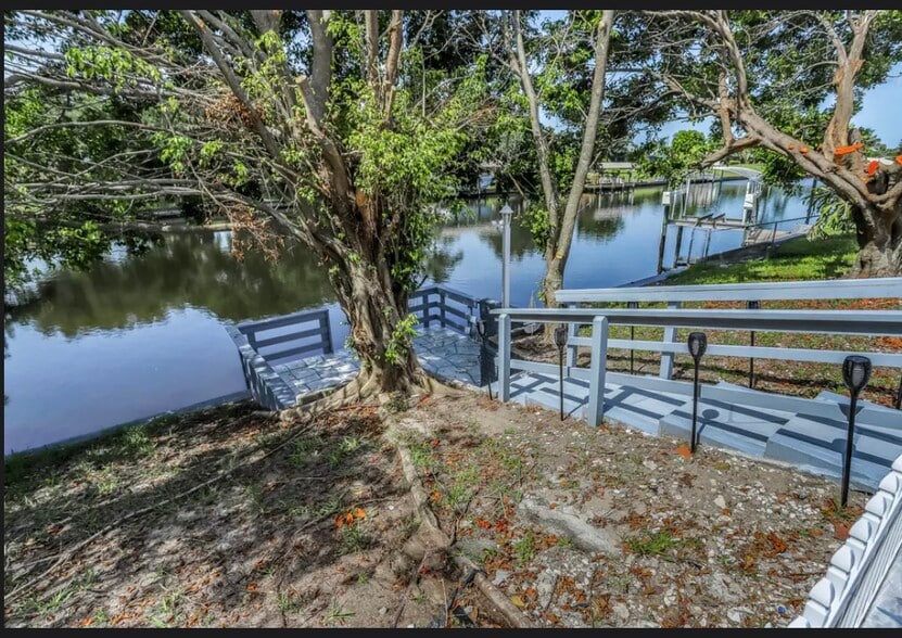 Building Photo - 1518 SE 32nd St