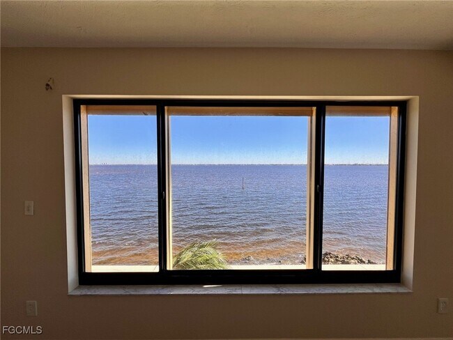 Building Photo - 4015 SE 20th Pl