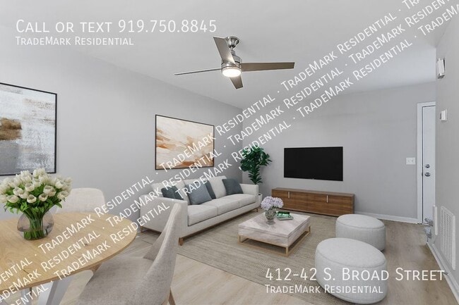 Building Photo - Beautiful NEWLY RENOVATED Townhome in the ...