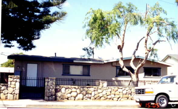 Building Photo - 743 W Kamala St