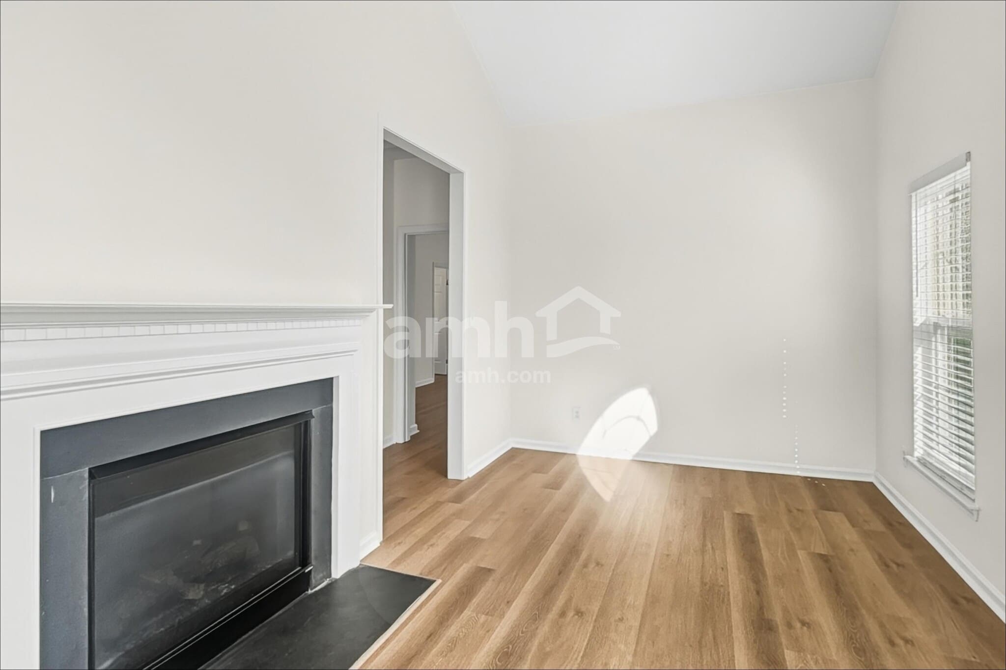 Building Photo - 5071 Sunburst Ln