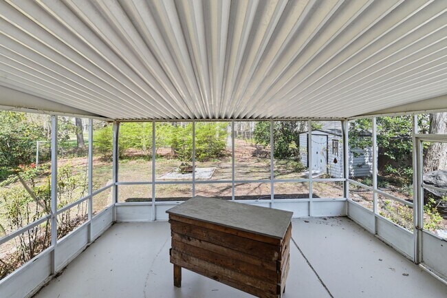 Building Photo - 3 Bedroom 1.5 bath home in hampton