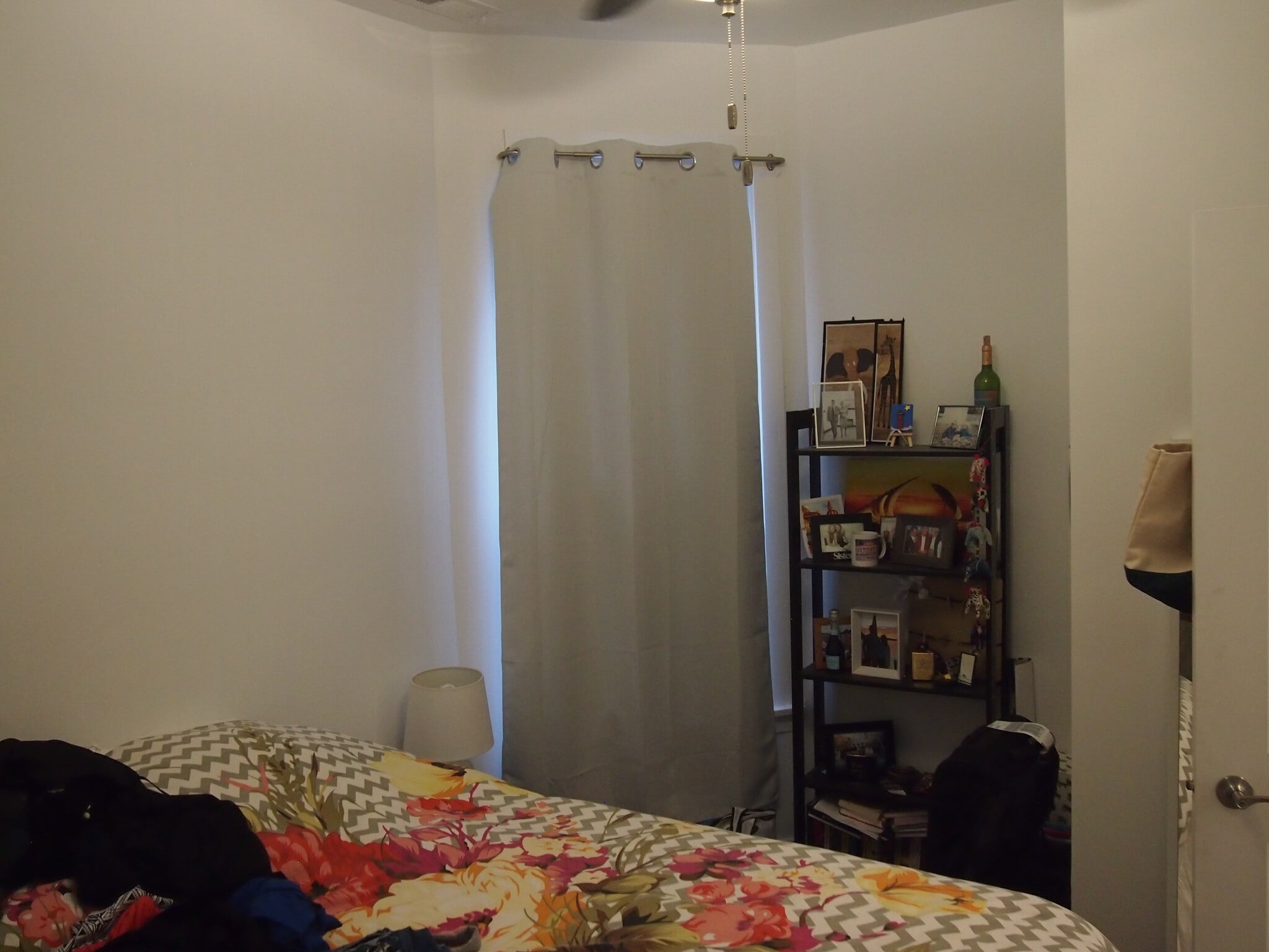 Bed 1 - 1517 N Bell Ave