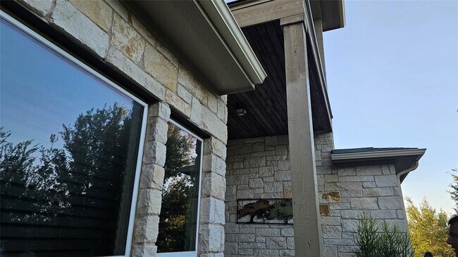 Building Photo - 5821 Buchanan Draw Rd