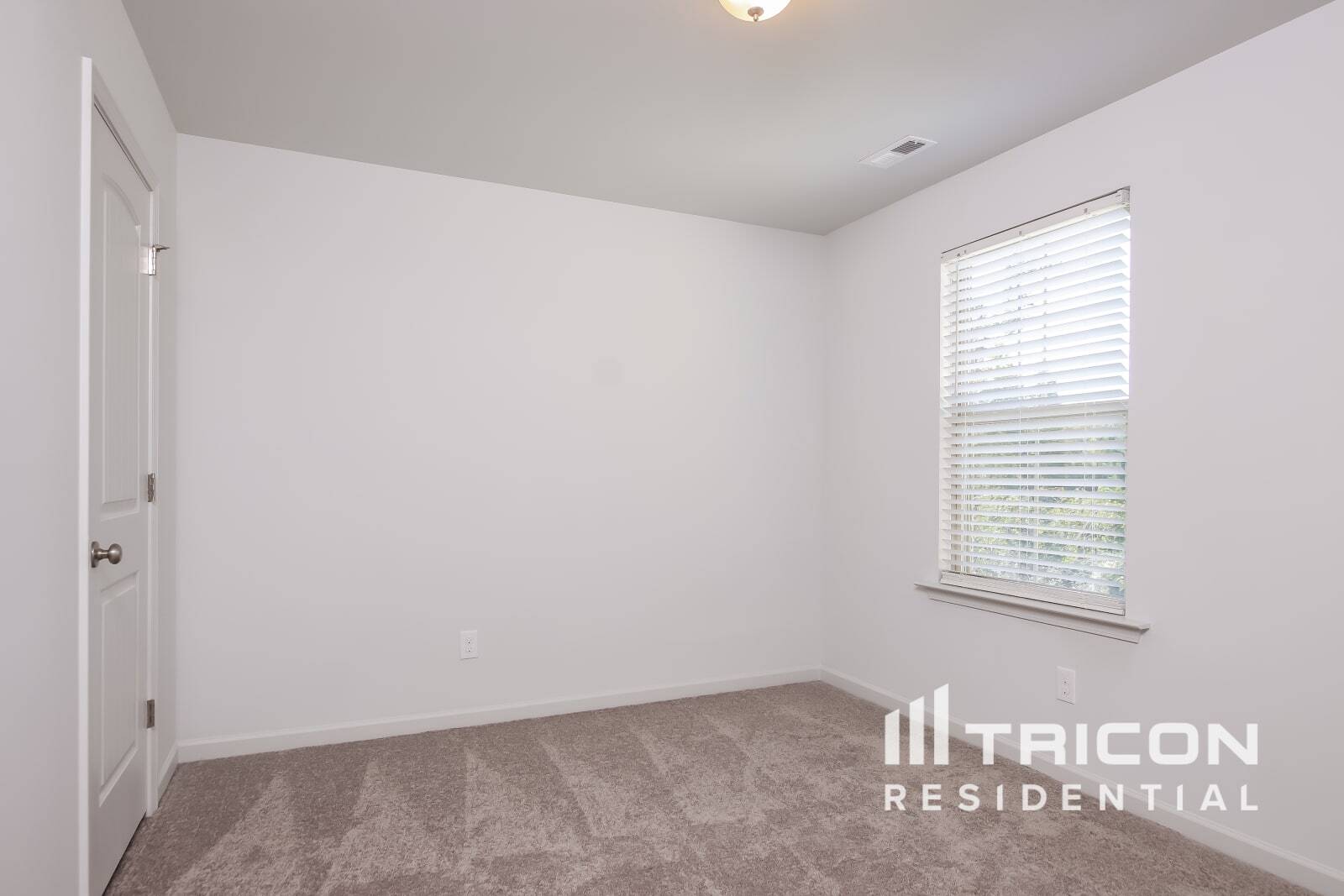 Building Photo - 281 Yadkin St