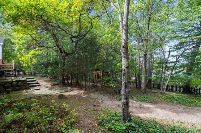 Building Photo - 133 Blake Rd