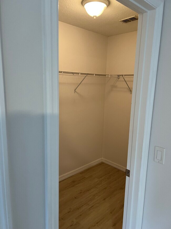 Building Photo - 600 Northern Way