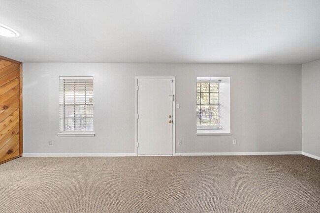 Building Photo - 9009 Gaylord Dr