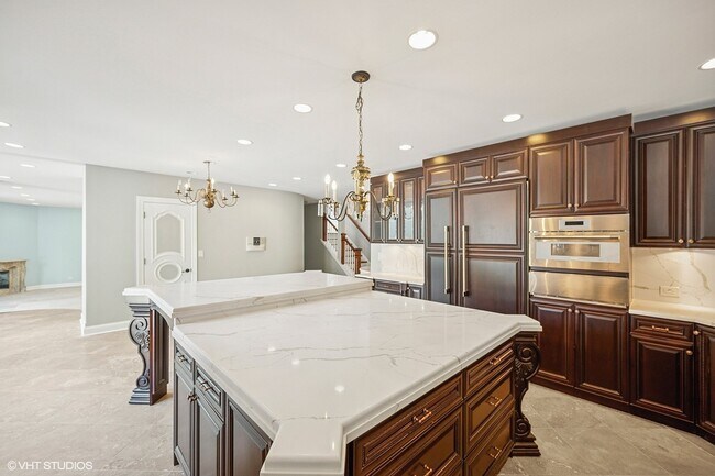 Building Photo - 2305 Tennyson Ln