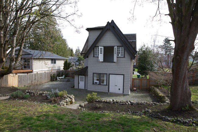 Building Photo - Converted Early 20th Century Firehouse