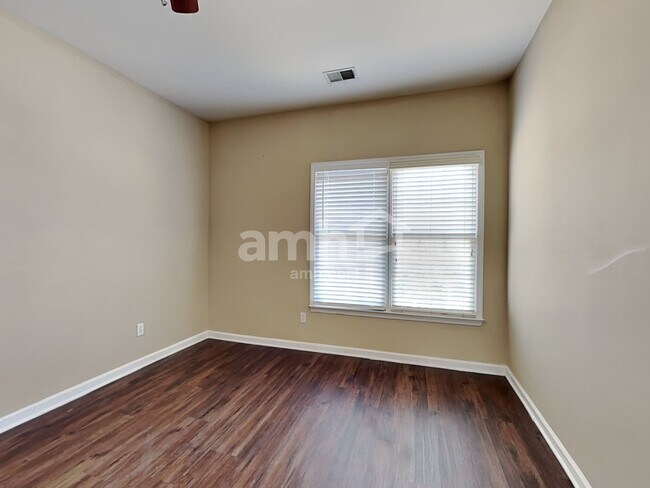 Building Photo - 393 Cherry Tree Ln