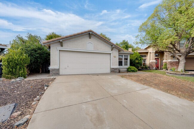 Building Photo - 6115 Brahms Ct