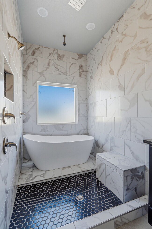 Building Photo - 941 Gulf Streams Ave