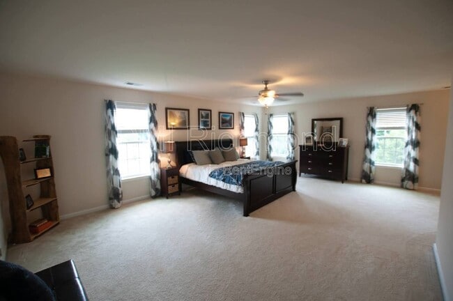 Building Photo - 2200 Thomas Kenney Dr