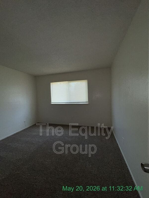 Building Photo - 1432 W Elowin Ave