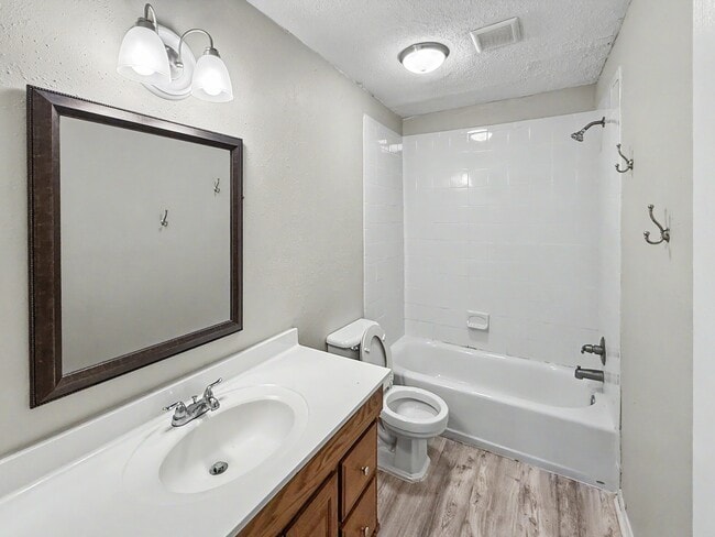 Building Photo - 1406 Lemon Tree Ln