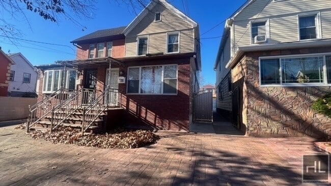 Building Photo - EAST 39 STREET